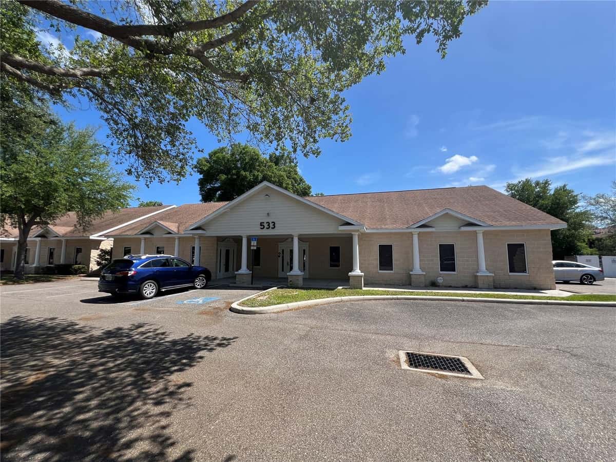 533 MEDICAL OAKS AVENUE