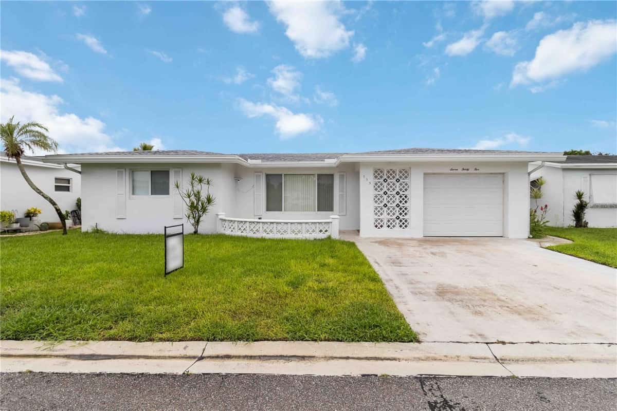 735 73RD TERRACE