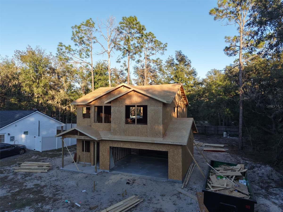 228 DAWN AVENUE