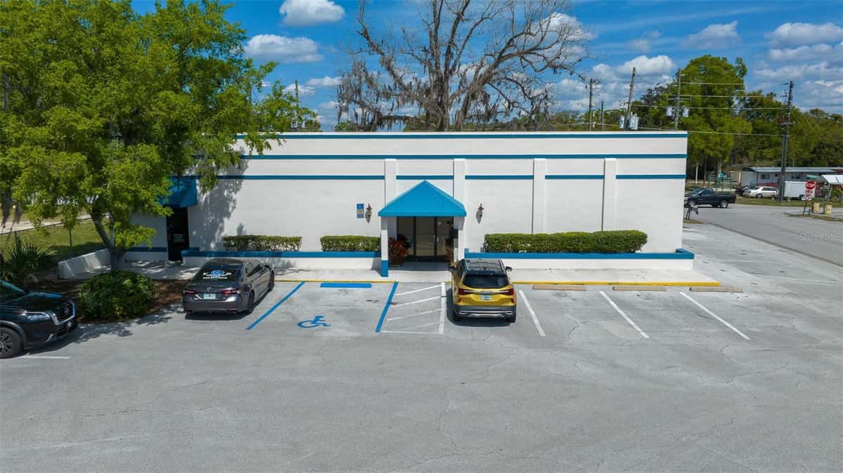 5925 ABSHIER BOULEVARD