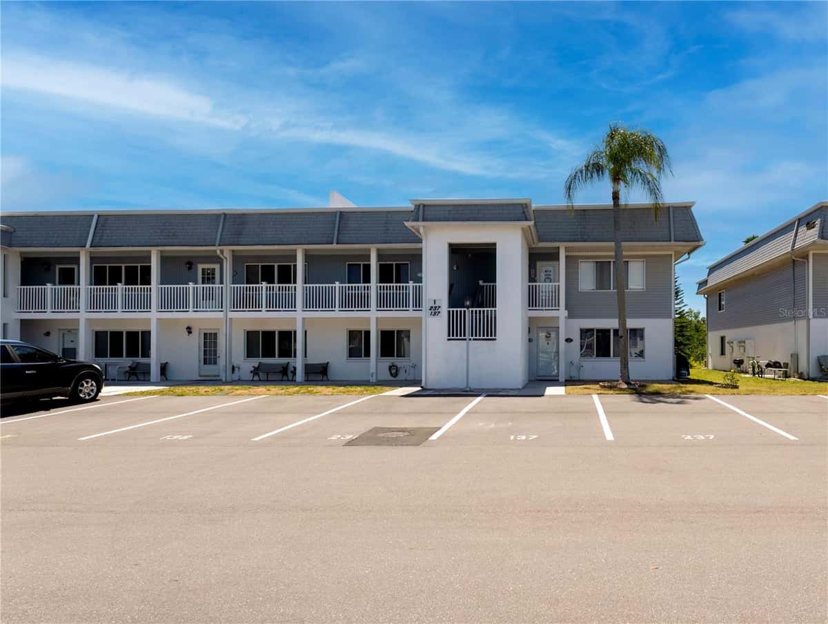 22375 EDGEWATER DRIVE