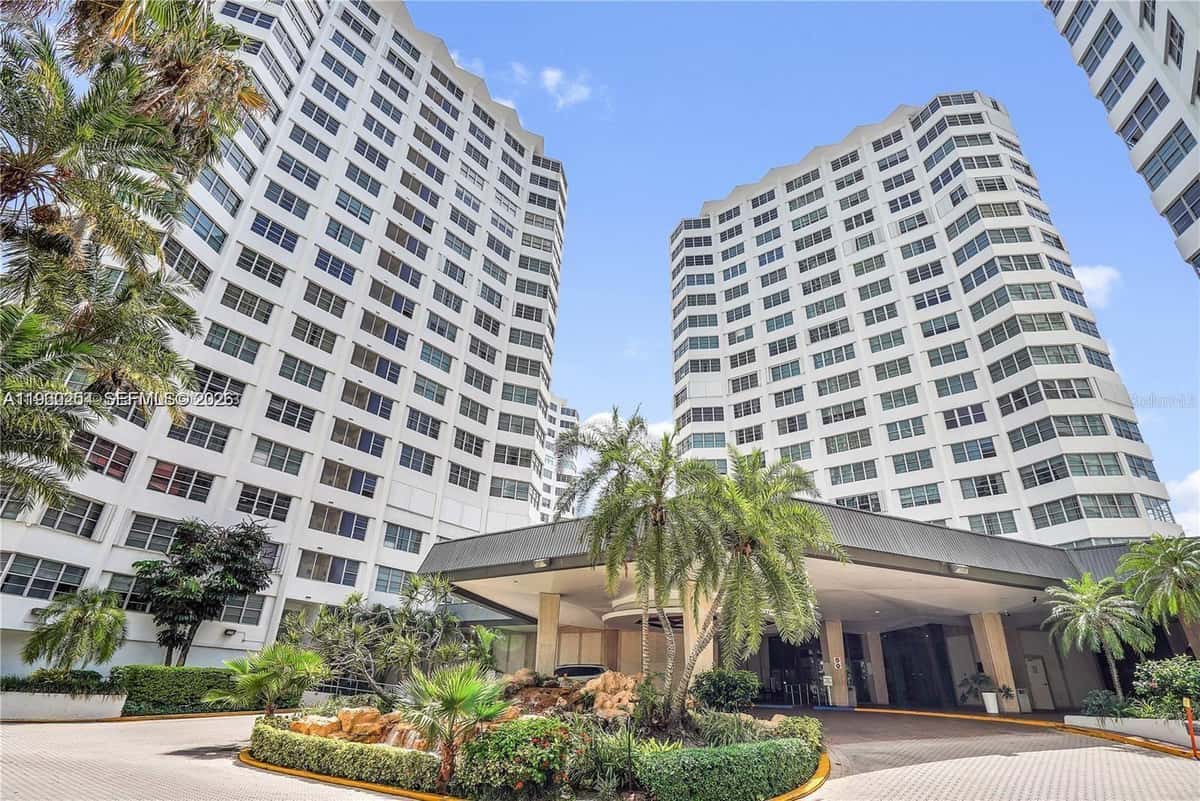 999 BRICKELL BAY DRIVE