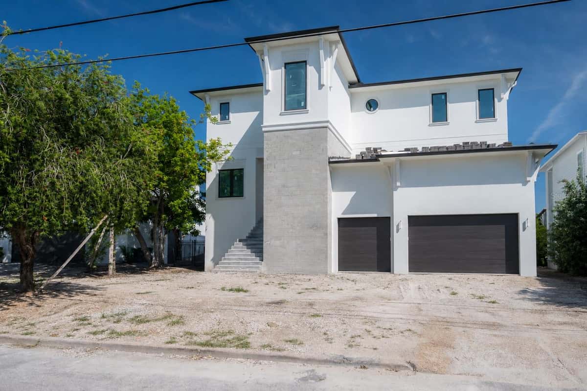654 GENEVA PLACE