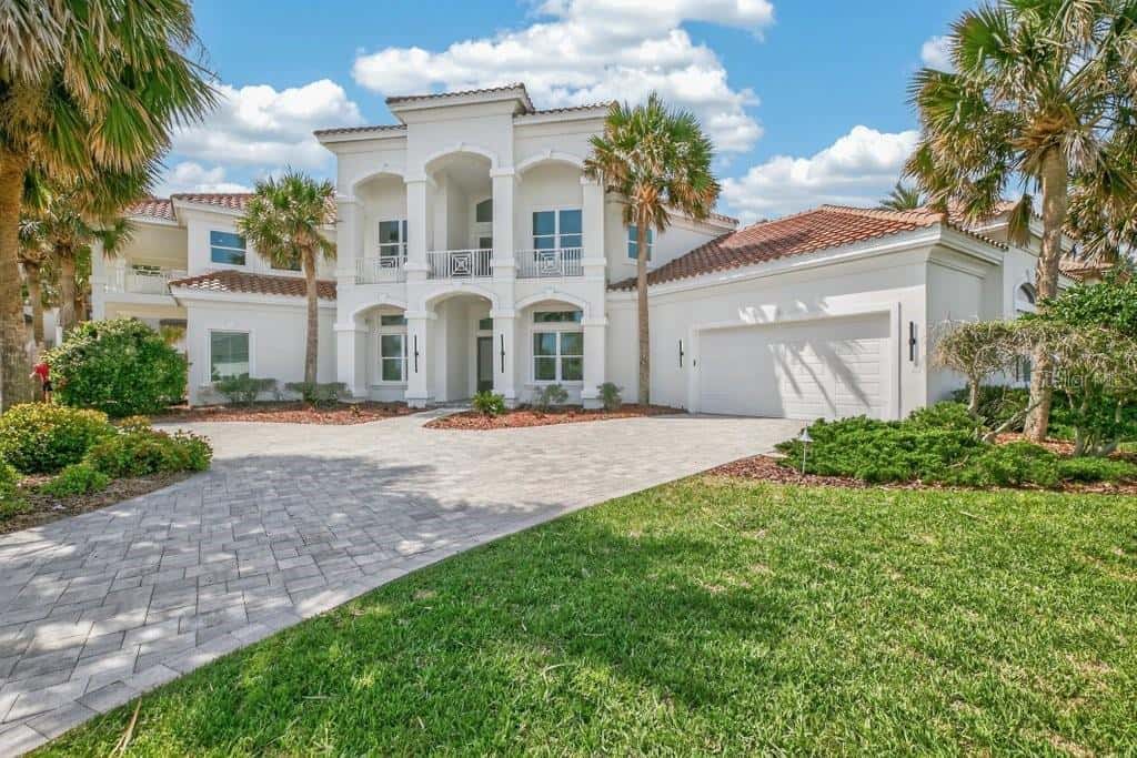6 RIVIERA PLACE