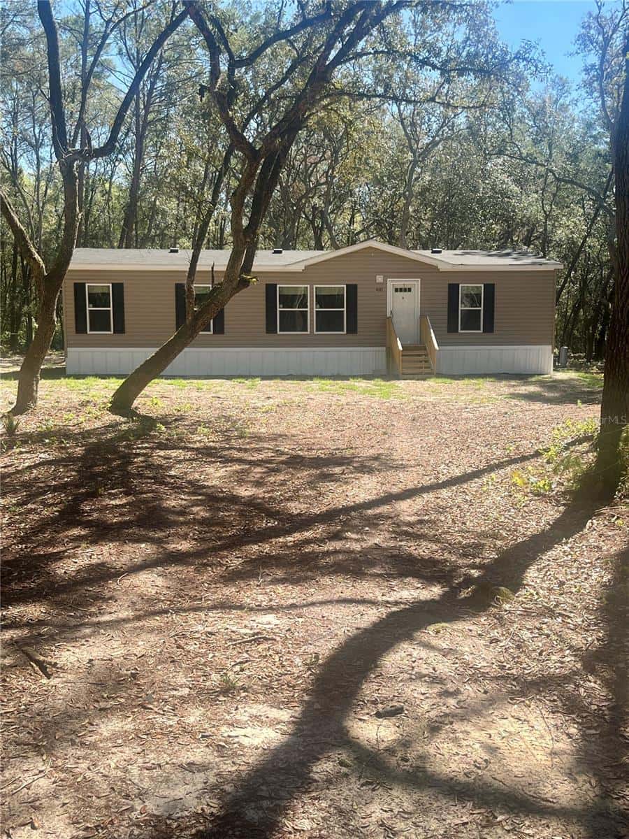 400 HOLLY AVENUE