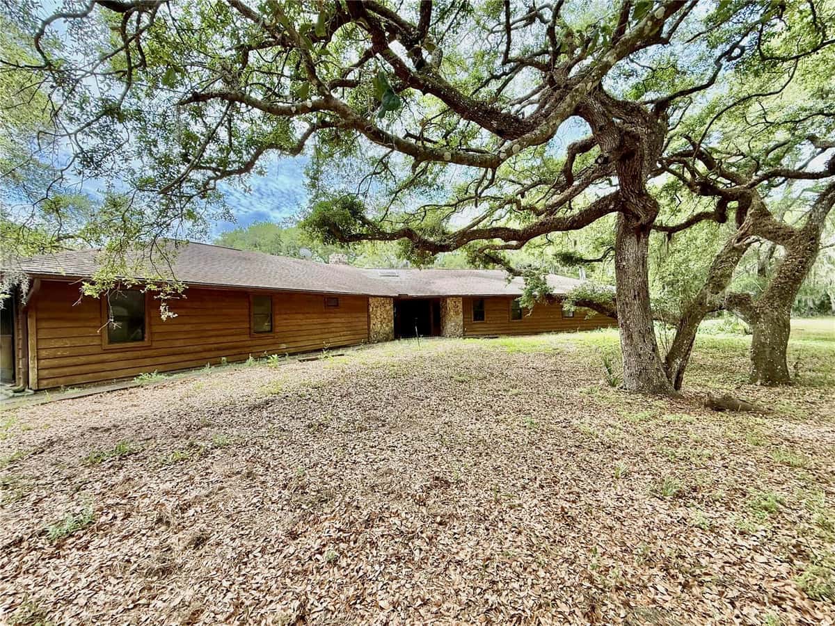 175 BAYWOOD DRIVE