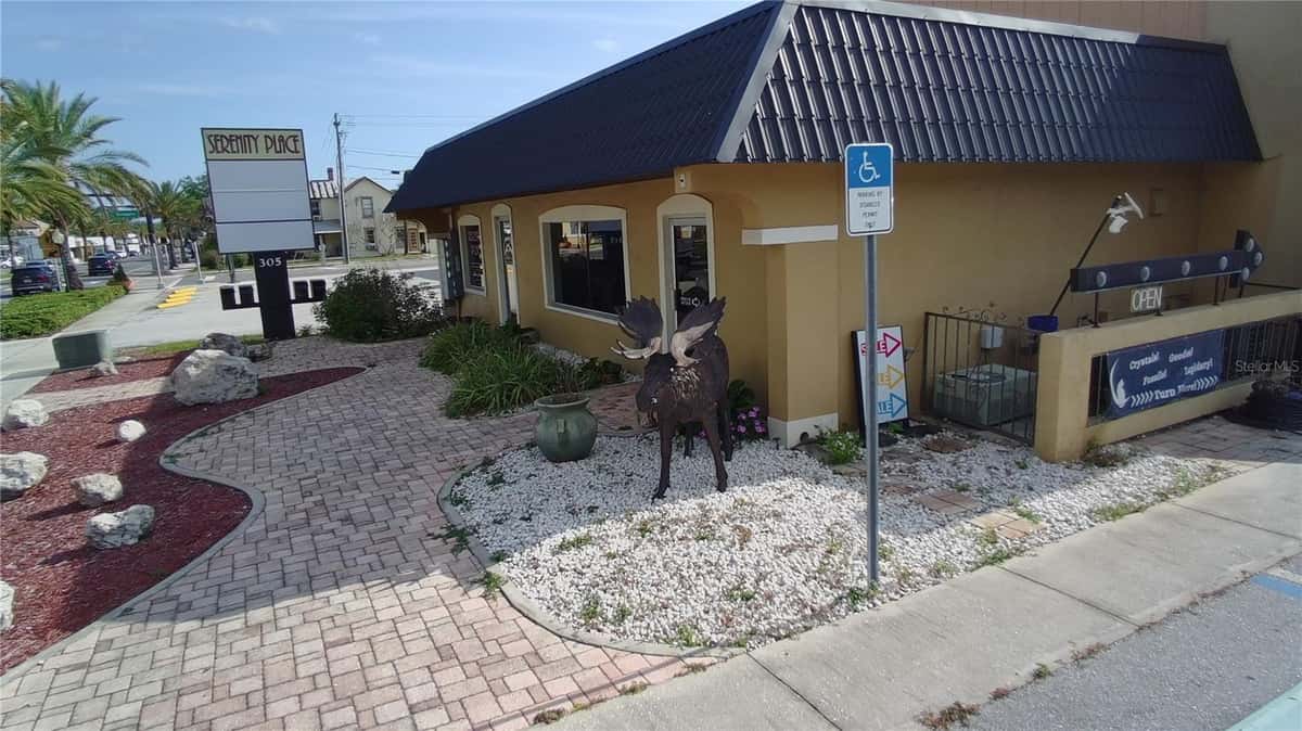305 MAIN STREET