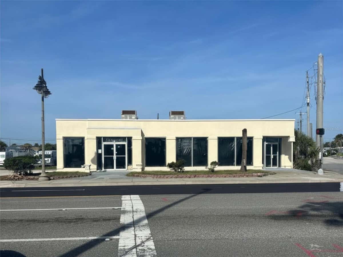 2000 ATLANTIC AVENUE