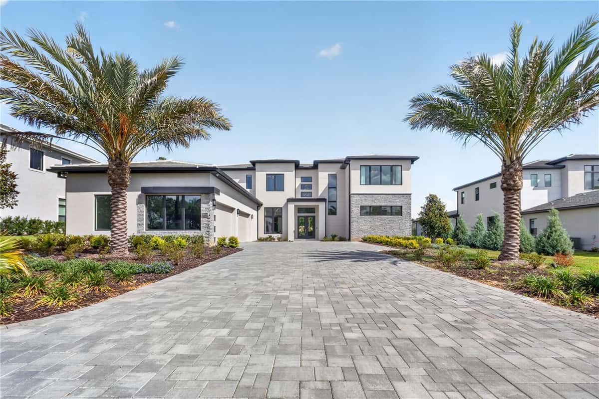 16044 PENDIO DRIVE