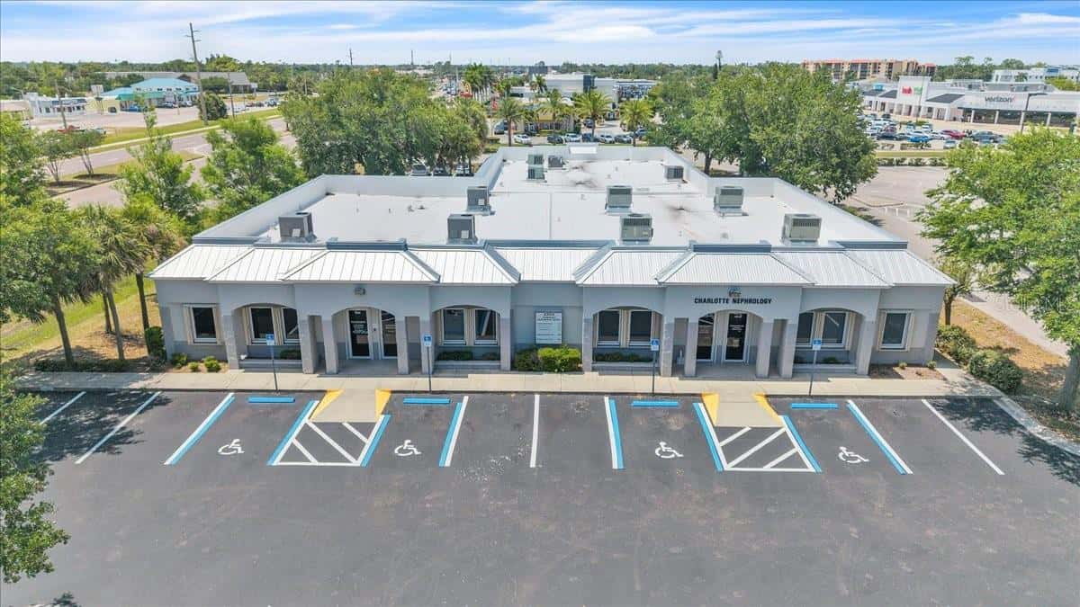 3300 TAMIAMI TRAIL