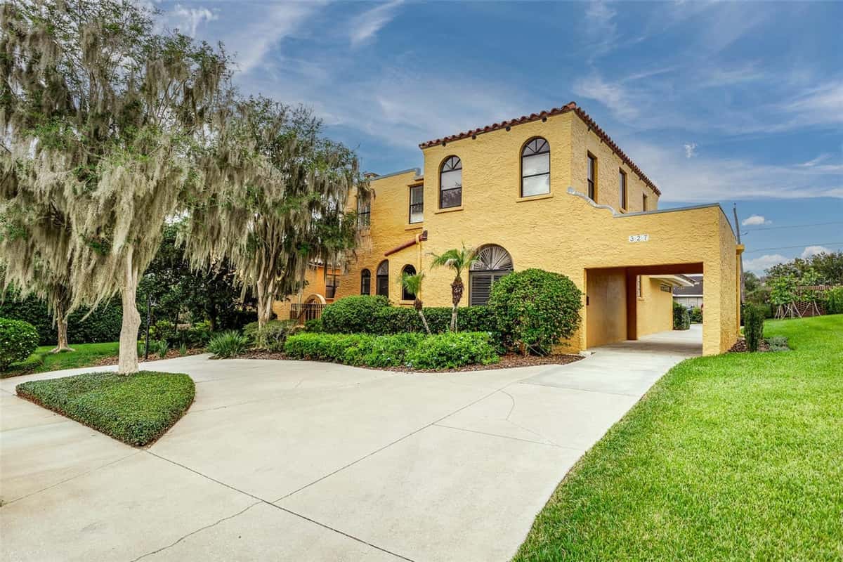 327 MIRAMAR ROAD