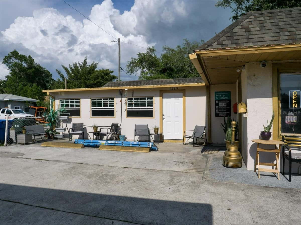 1220 CLEARWATER LARGO ROAD