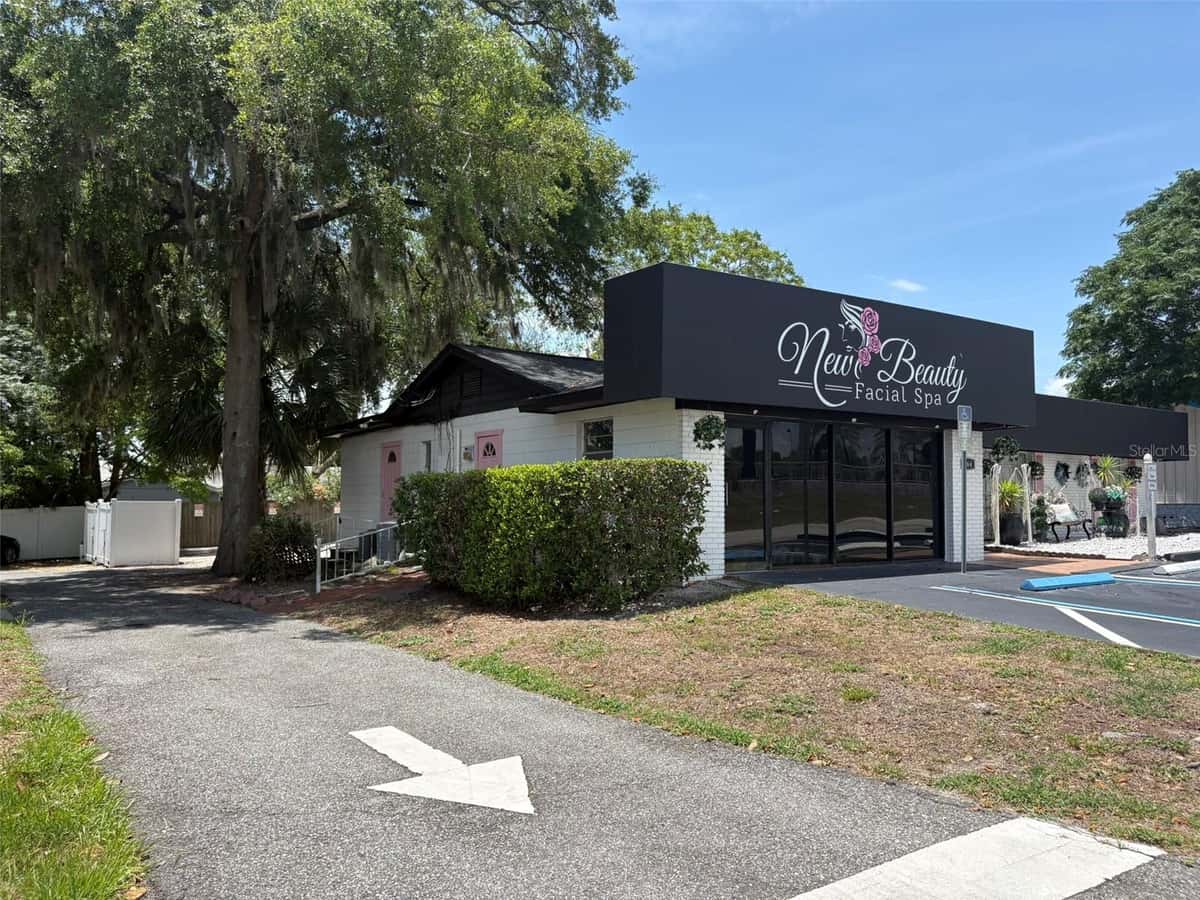 264 ALTAMONTE DRIVE