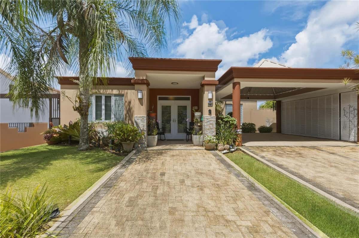 149 YUISA ST.  LOMAS