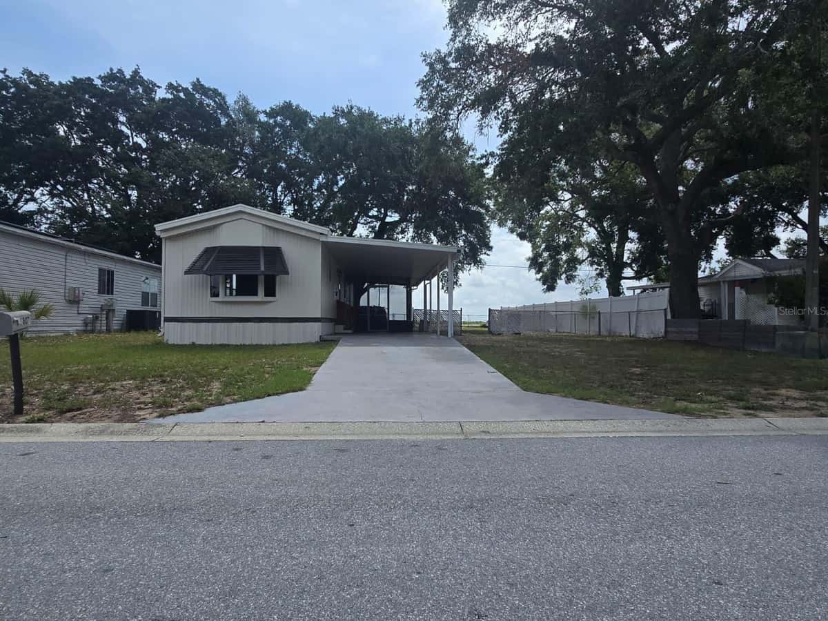 1807 PAULINE DRIVE