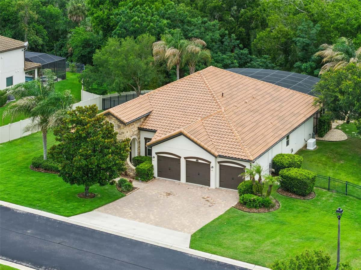 16704 CARAVAGGIO LOOP