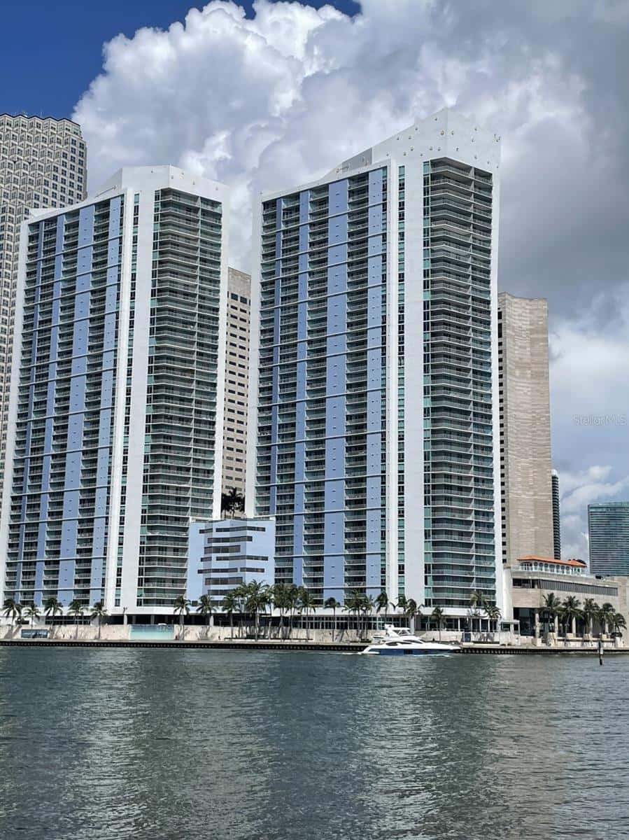 335 BISCAYNE BOULEVARD