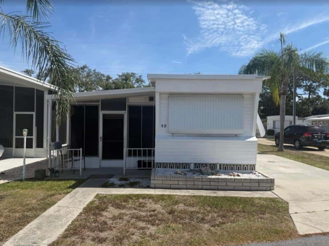 90 SOUTHWINDS DRIVE
