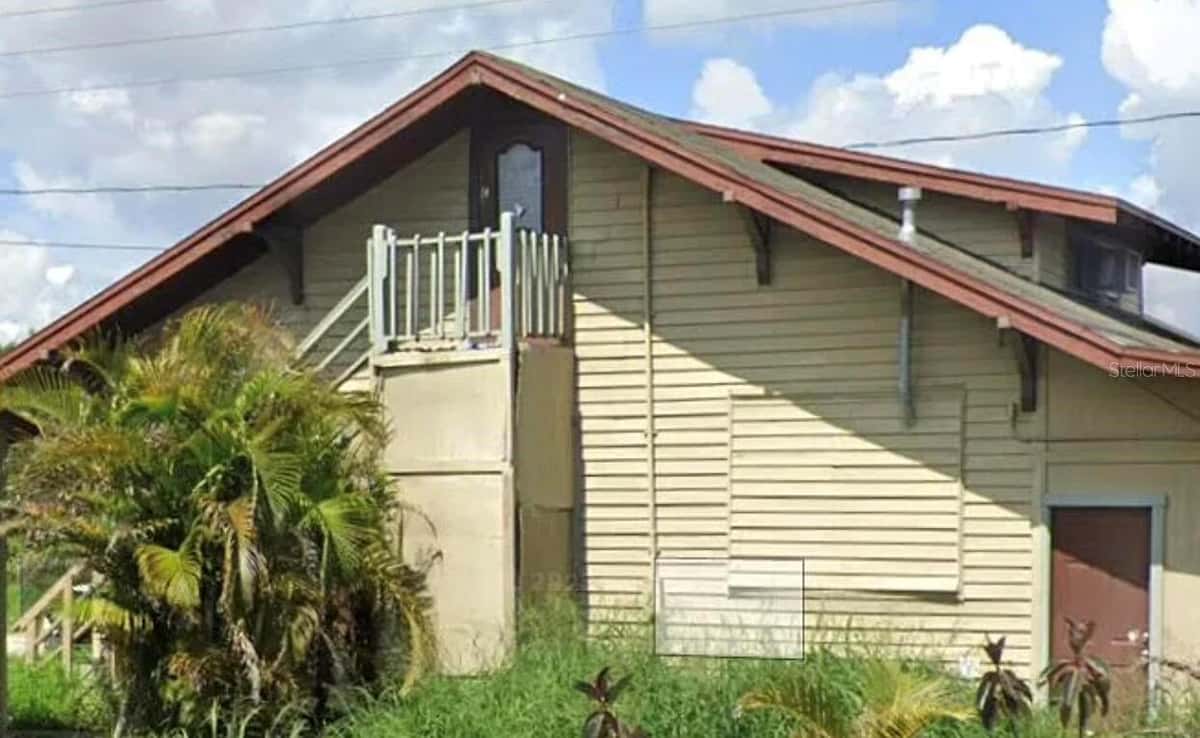 215 BUENA VISTA DRIVE