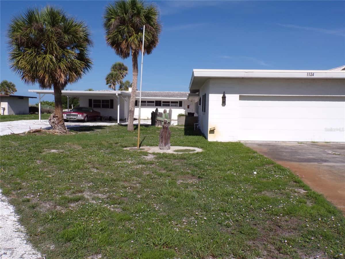 1124 SUNSET DRIVE
