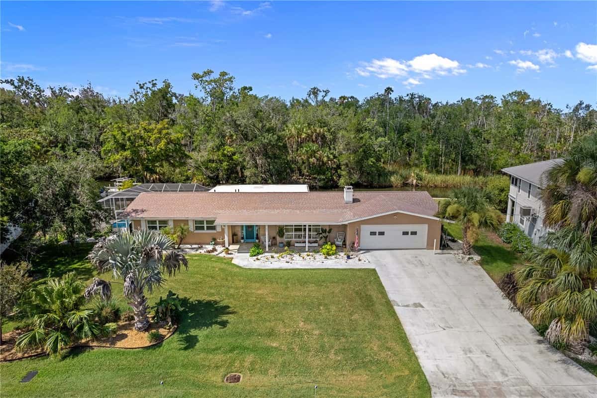 2160 WATERSEDGE DRIVE