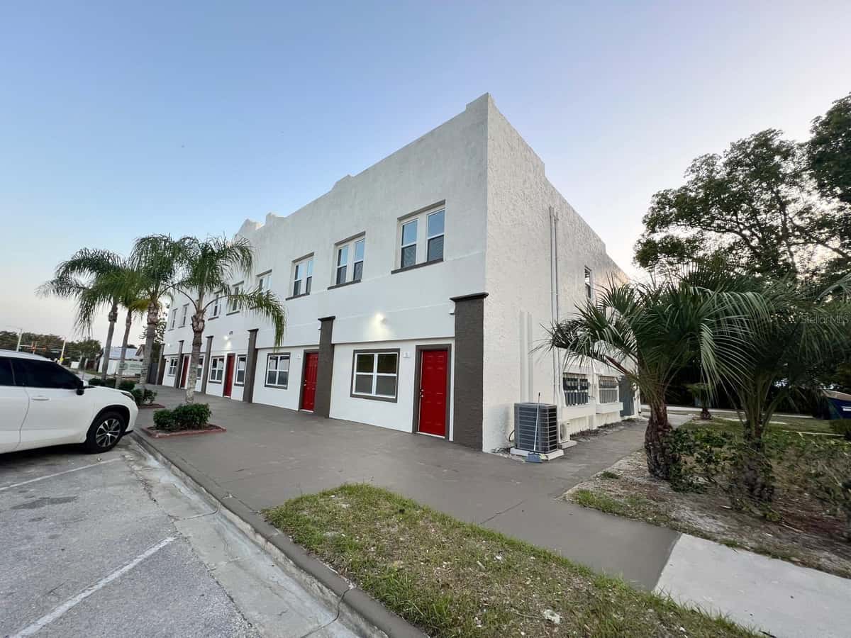 475 UMATILLA BOULEVARD