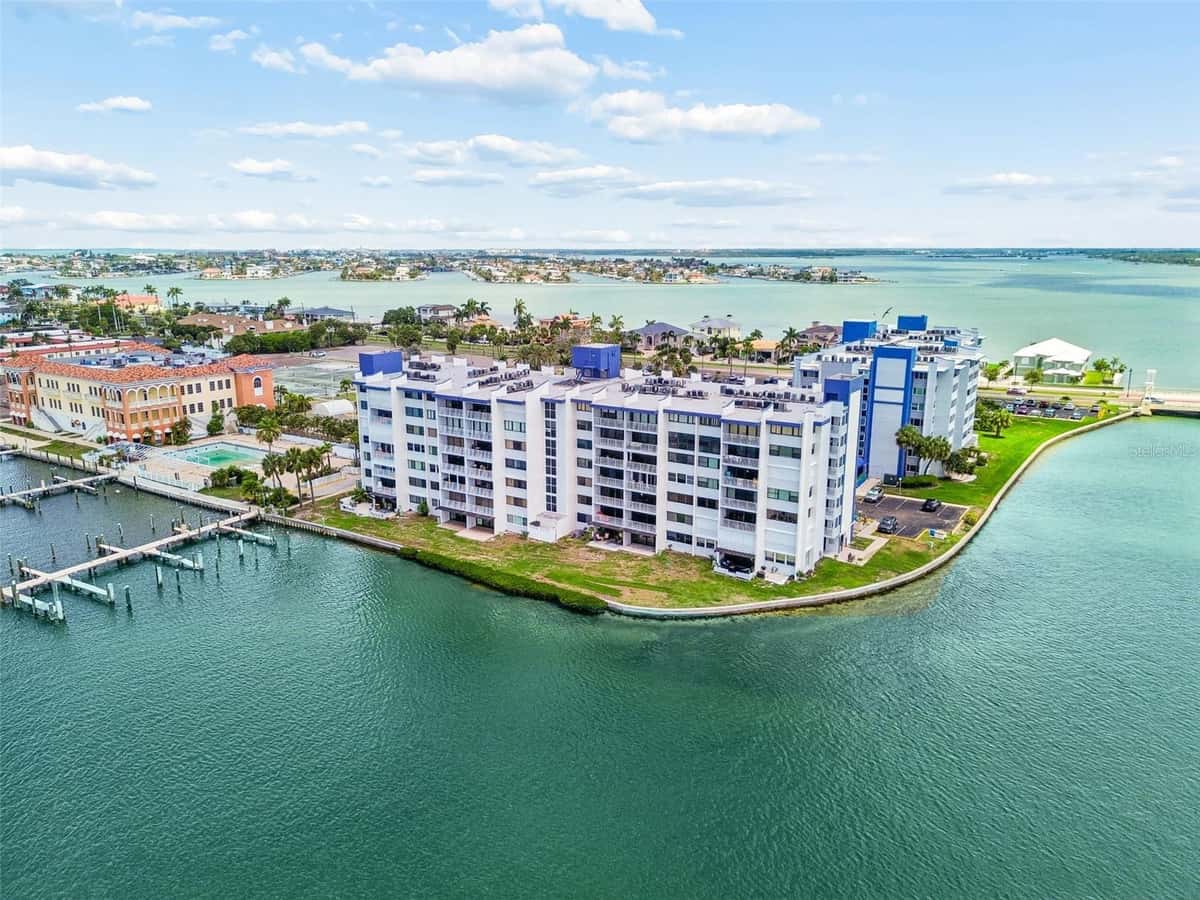 450 TREASURE ISLAND CAUSEWAY