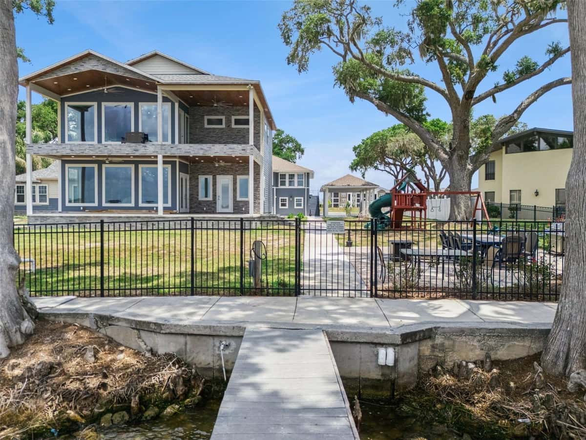 1023 MELLATHON CIRCLE