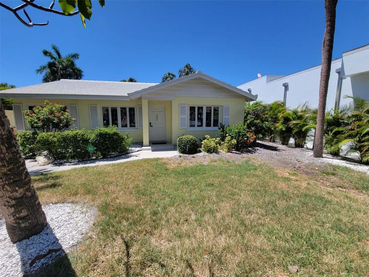 323 MADISON DRIVE