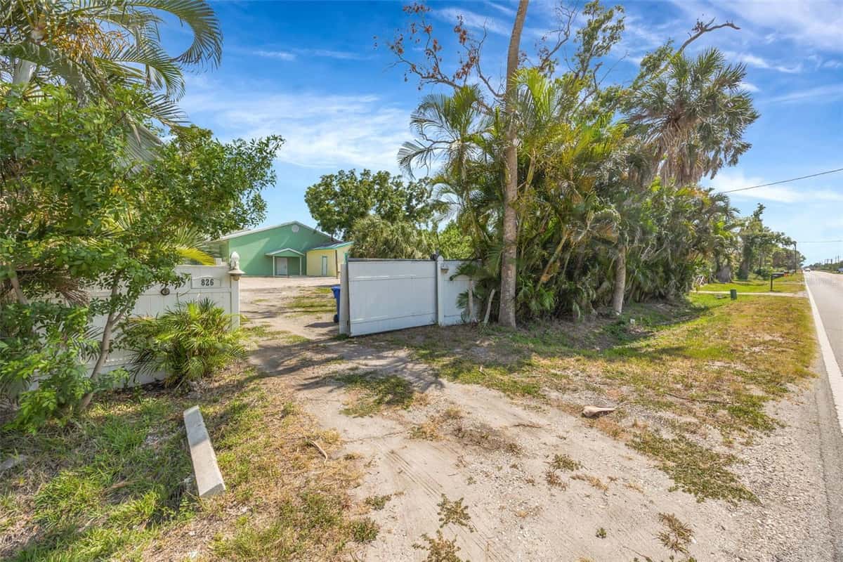 826 SHELL POINT STREET