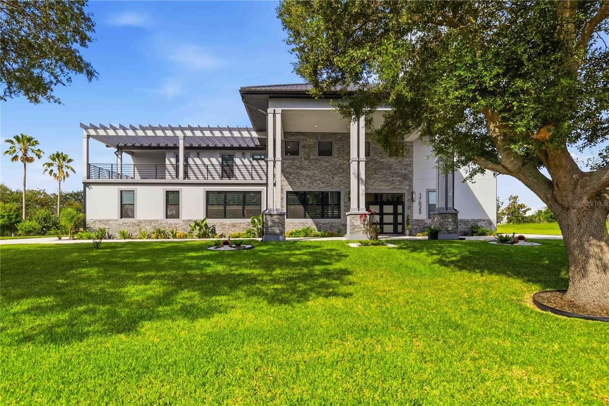 17025 ROYAL PALM DRIVE