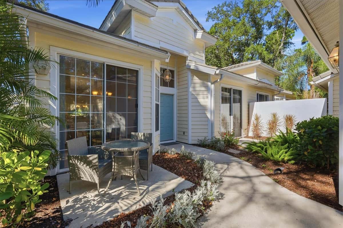 7906 WHITEBRIDGE GLEN