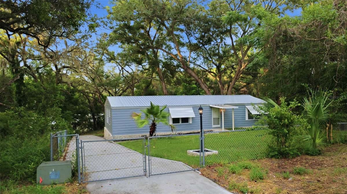 403 ACORN CIRCLE