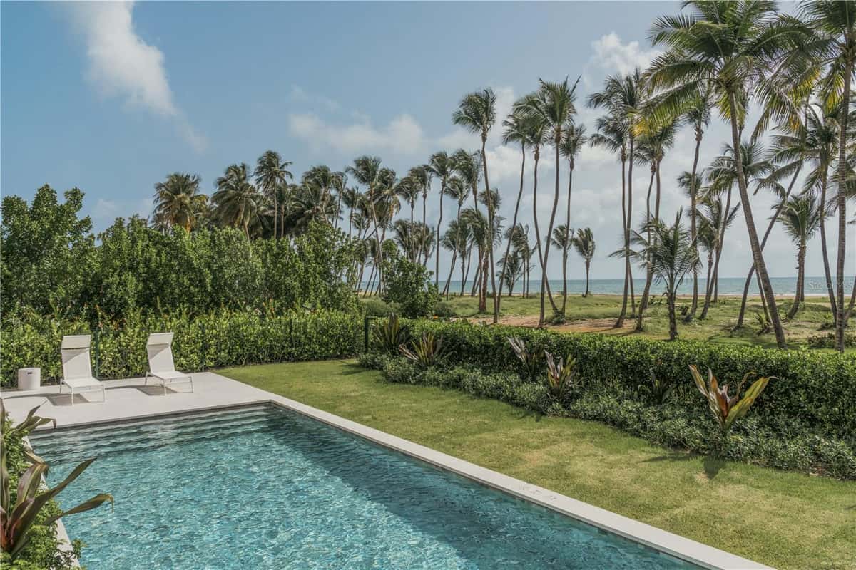 Ocean Drive FOUR SEASONS PRIVATE RESIDENCES