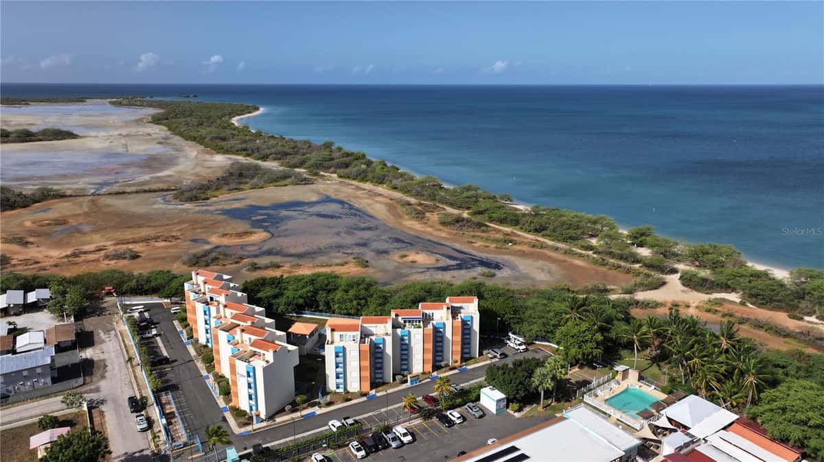SR-3301 km 2.8 interior VISTAMAR EL COMBATE CONDOMINIUM BEACH