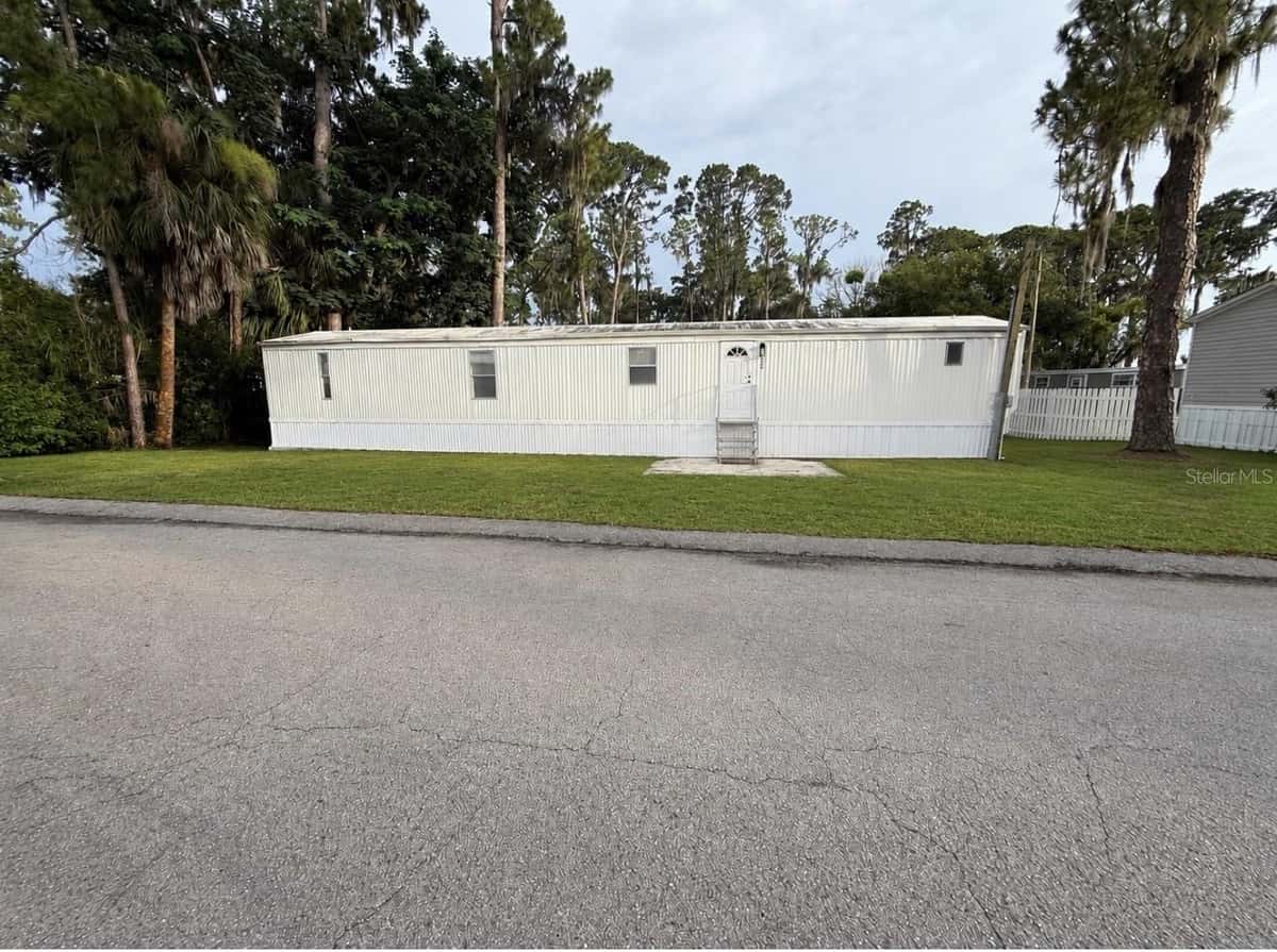 35 SUNSET CIRCLE