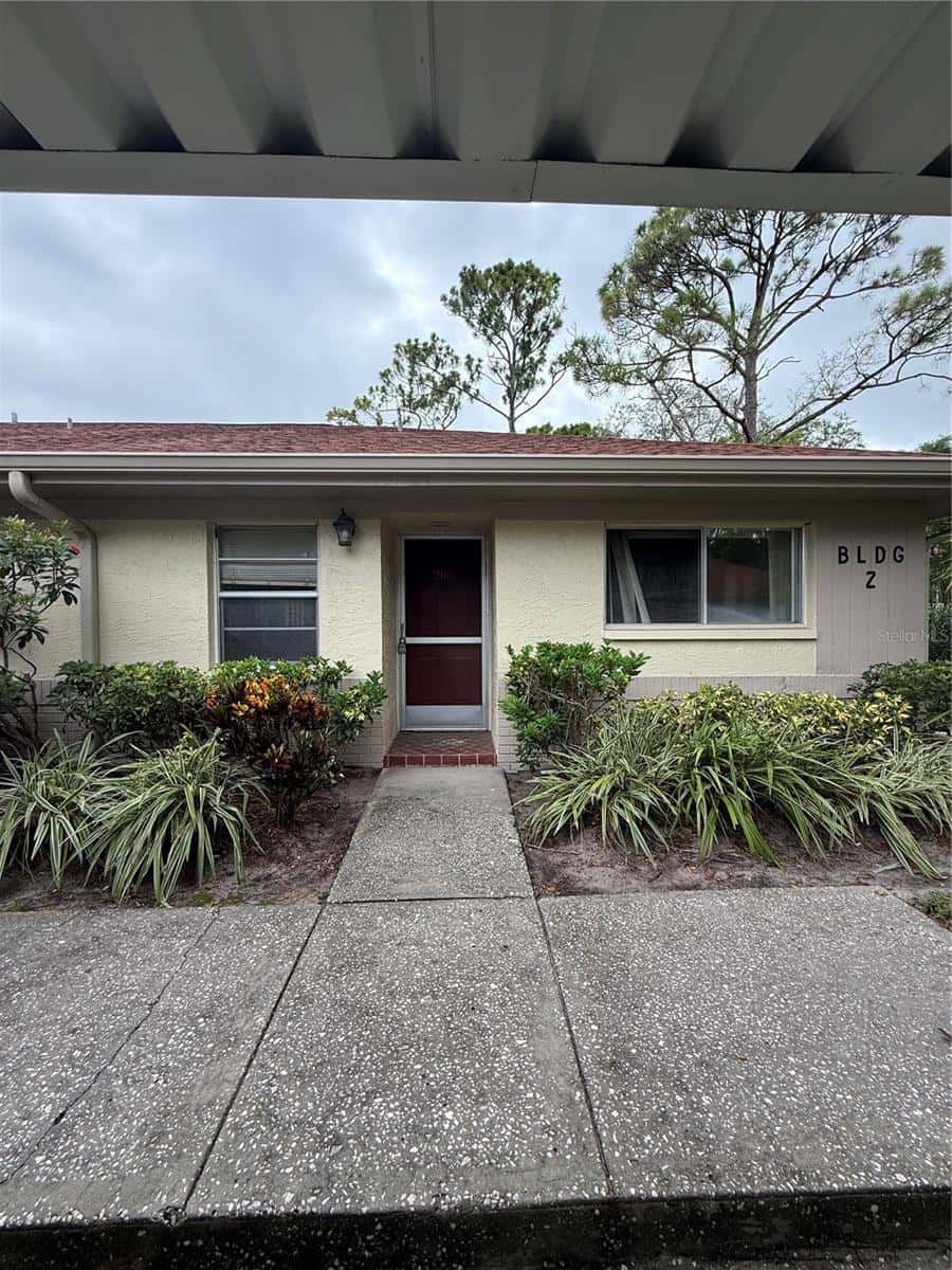2460 NORTHSIDE DRIVE