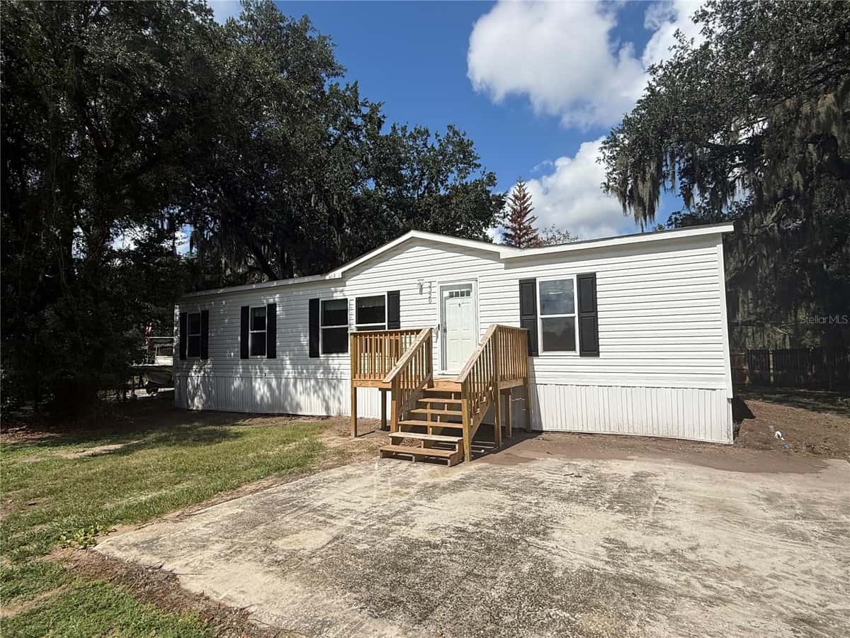 3320 ROYAL OAK DRIVE
