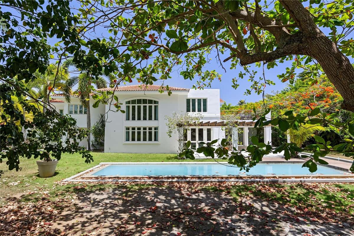 121 DORADO BEACH EAST