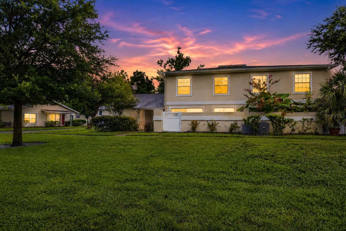 6226 GOLDENMOSS WAY