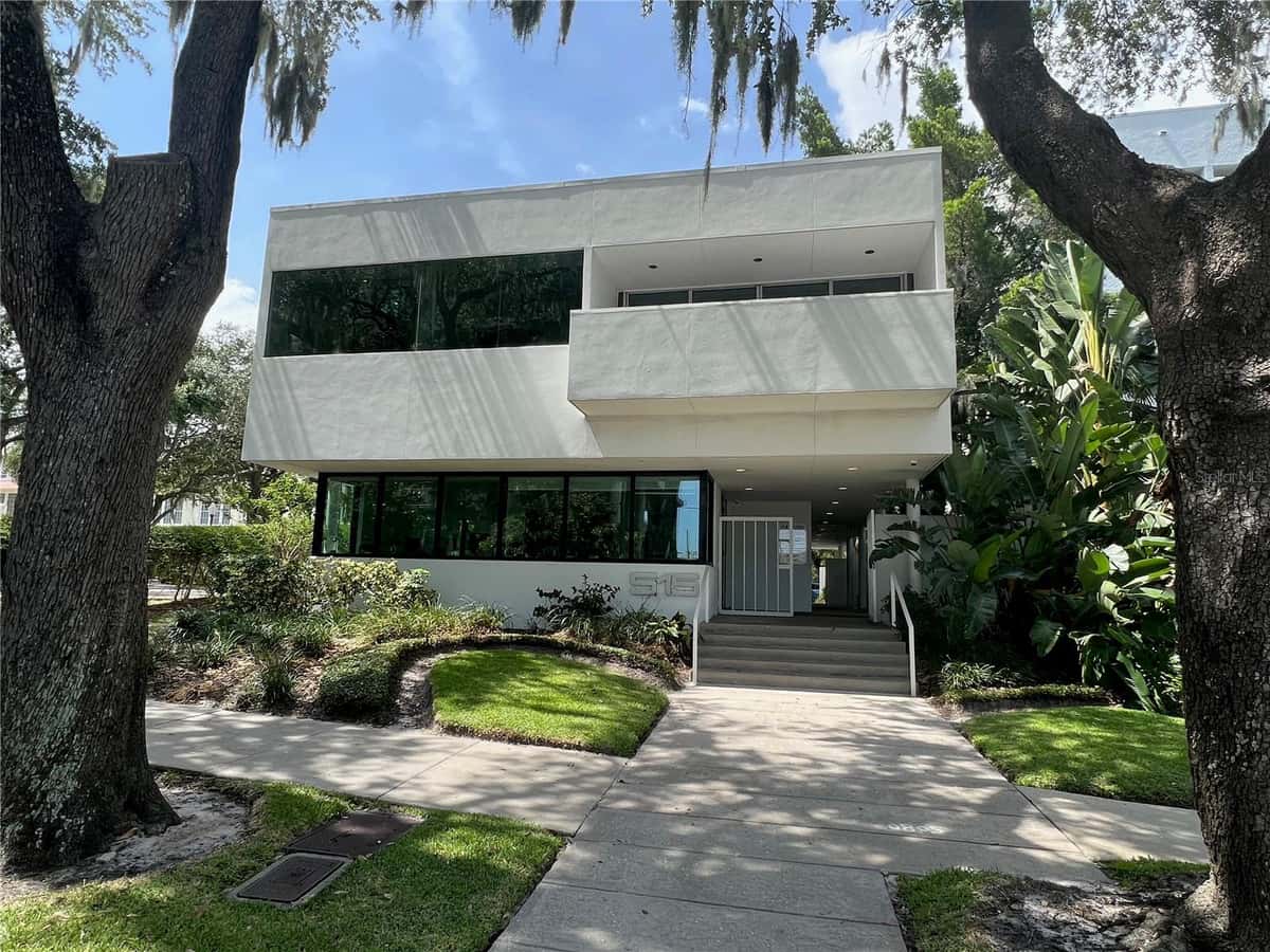 515 BAY STREET