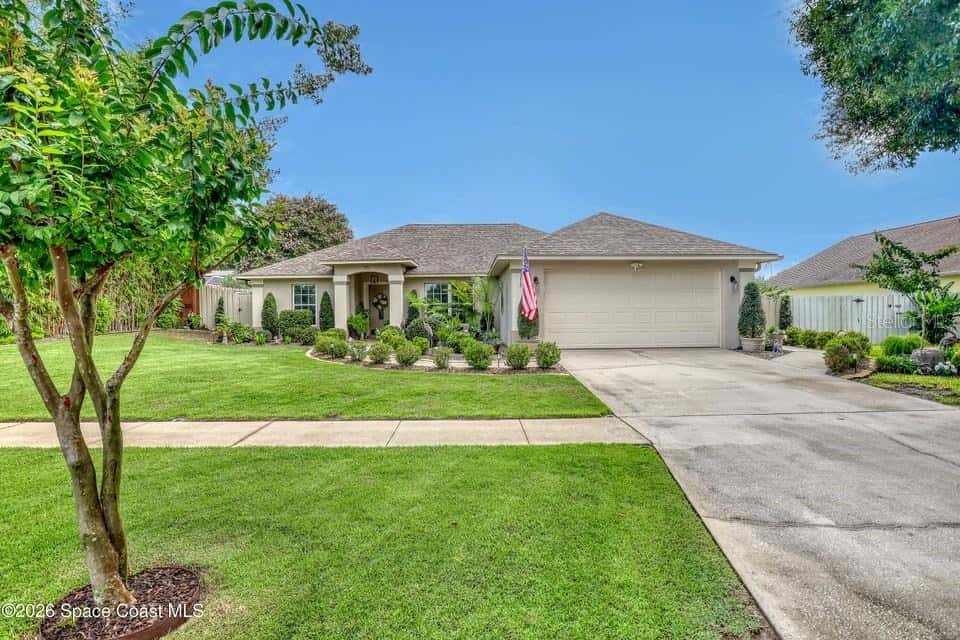 5515 OAK HOLLOW DRIVE
