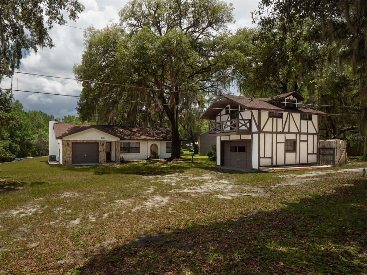 121 SERENA CIRCLE