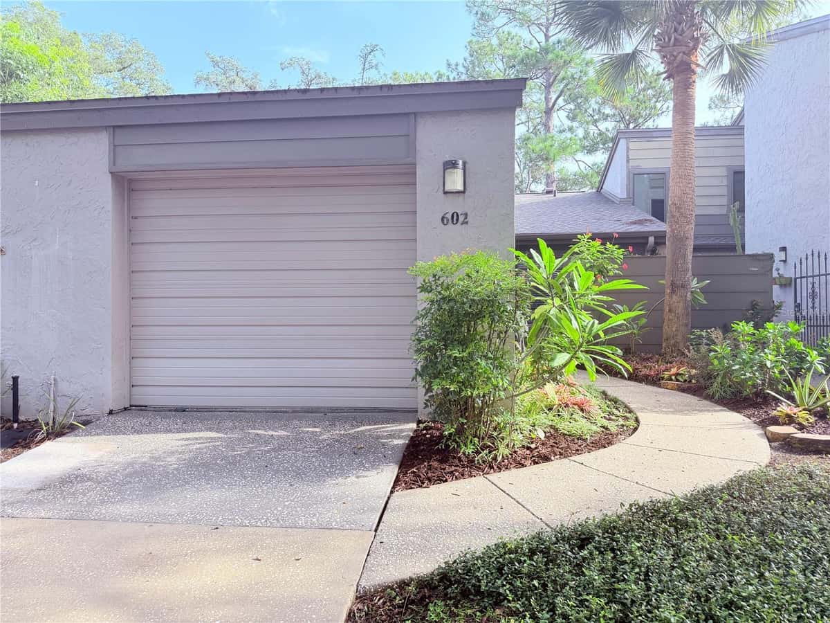 602 WOODRIDGE DRIVE
