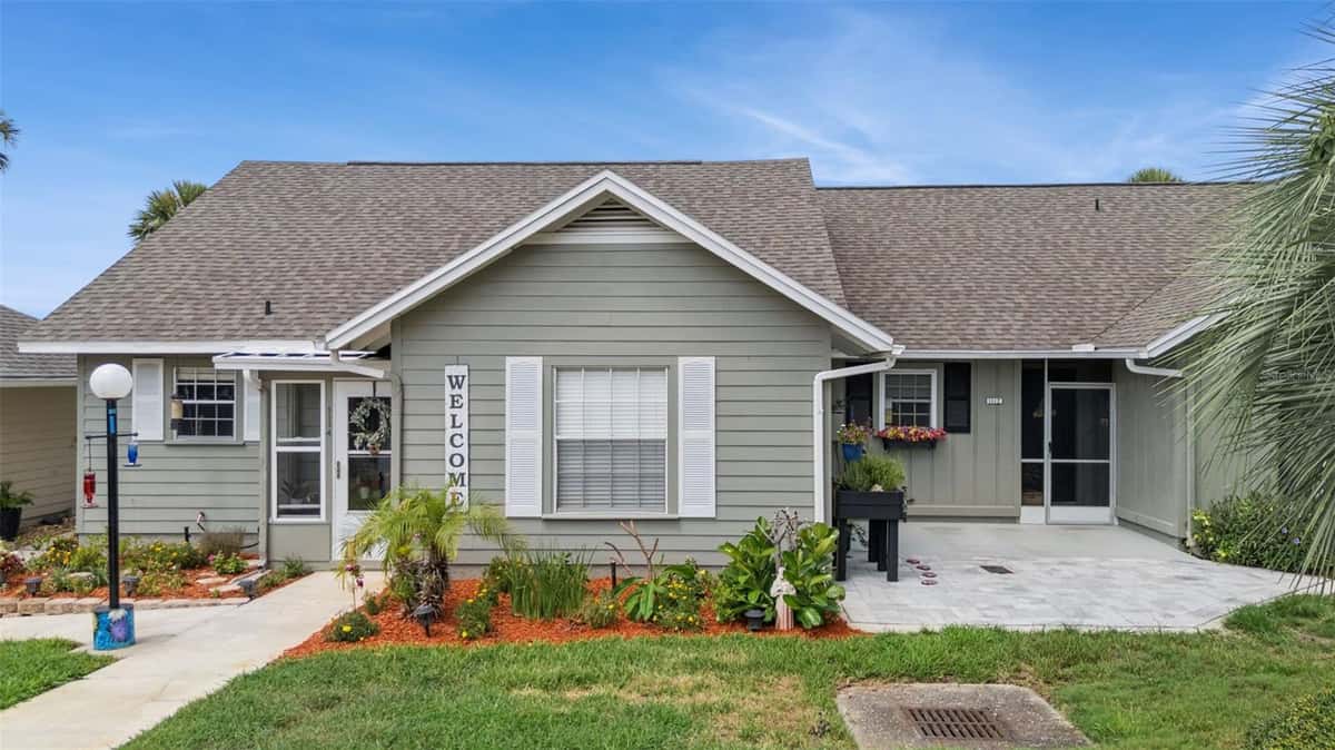 1112 VILLA LANE