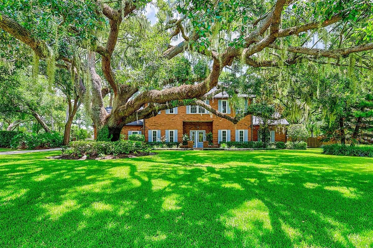 807 CENTERBROOK DRIVE