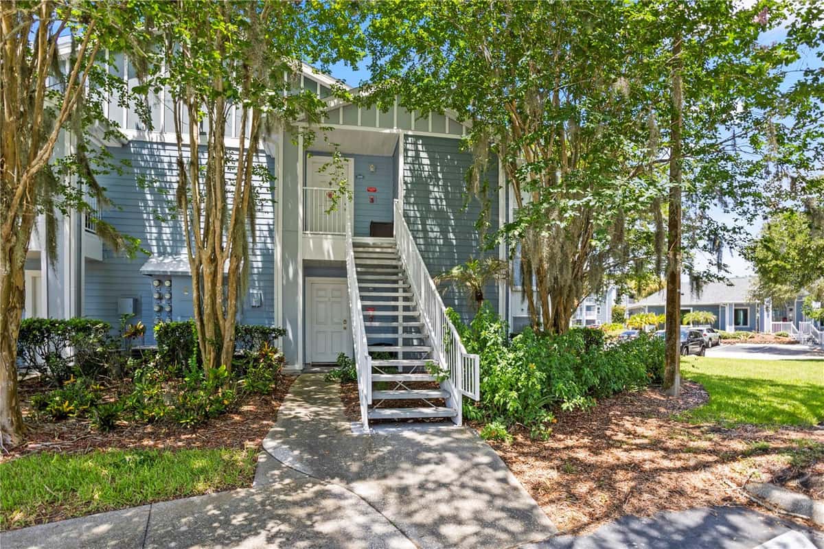 2504 GRASSY POINT DRIVE