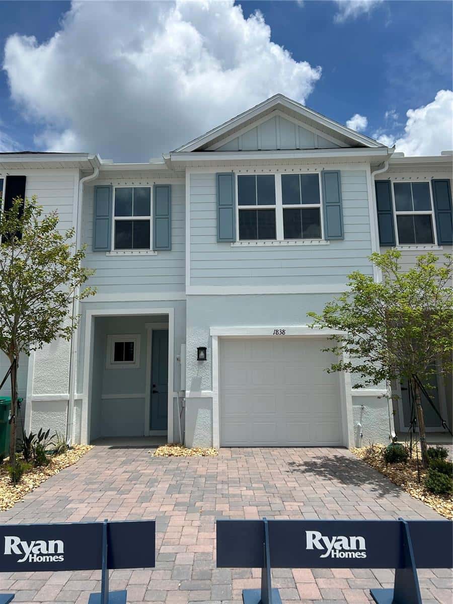 1838 KENDALL POINTE PLACE