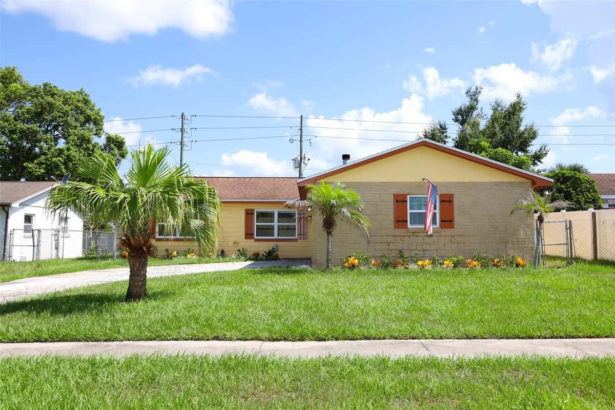 586 TULANE DRIVE