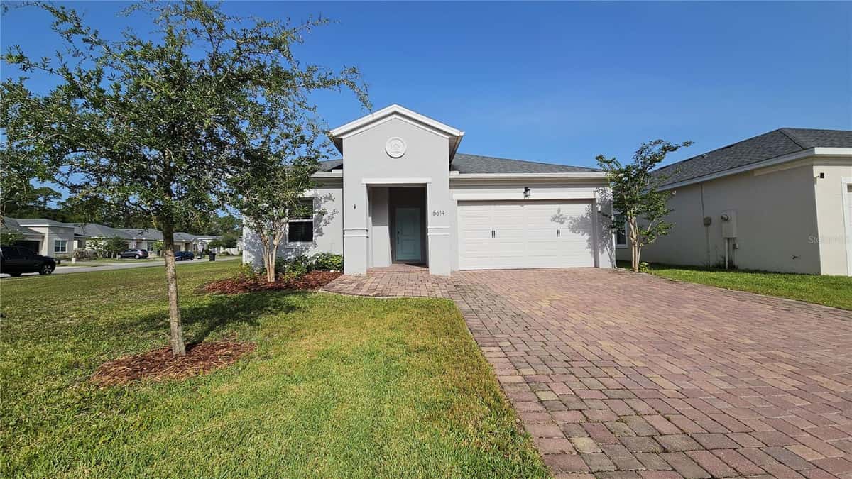 5614 ESTERO LOOP